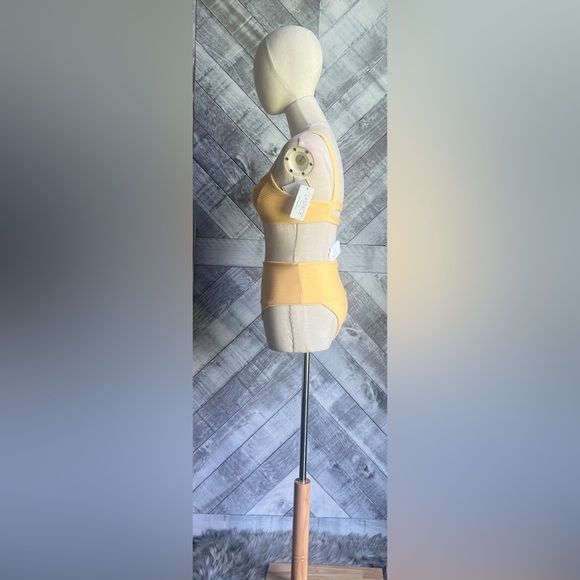 L*SPACE NWT JESS TOP in GOLDEN HOUR - Picture 9 of 15